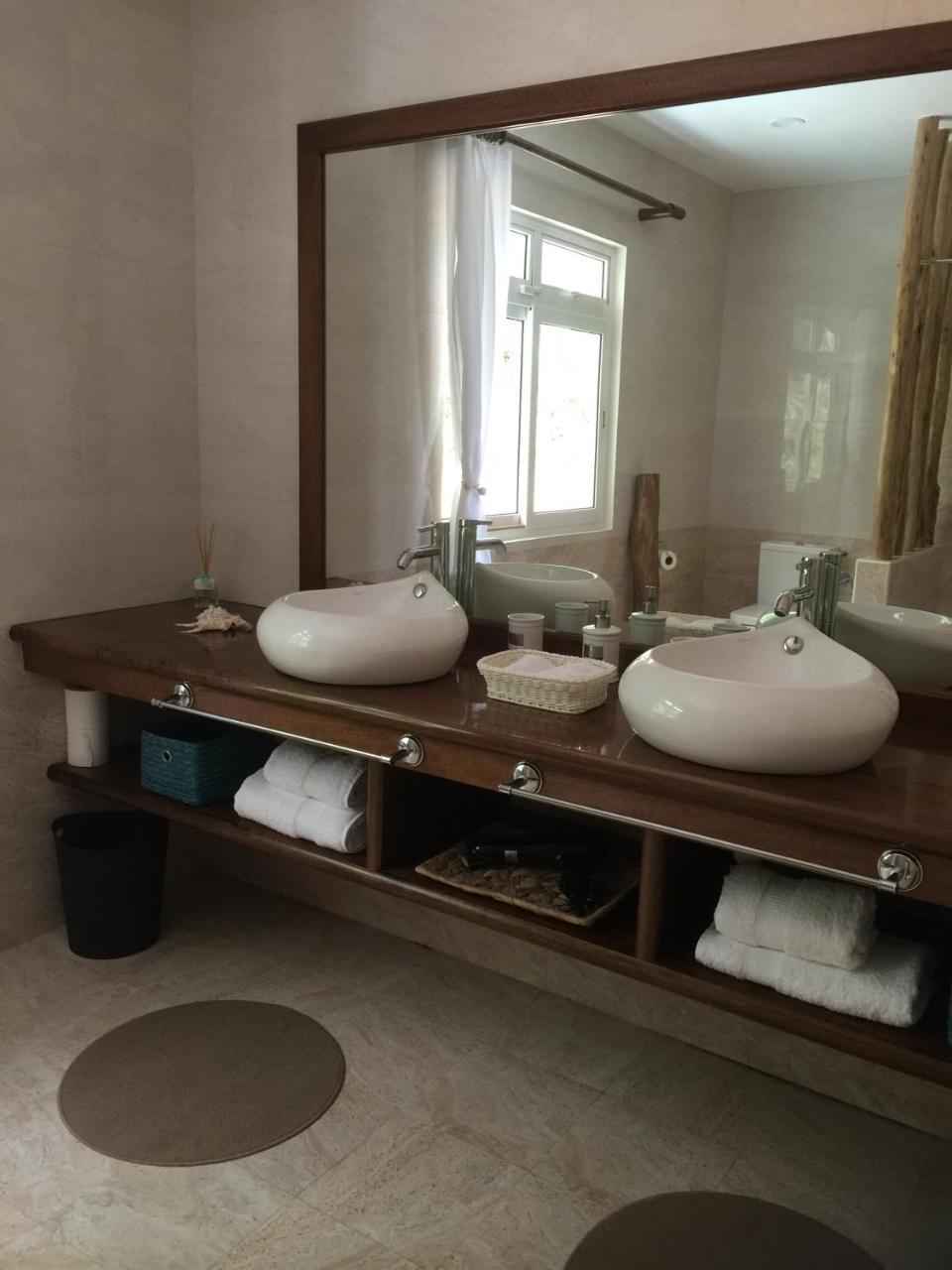 Villa Karibu Au Cap ภายนอก รูปภาพ